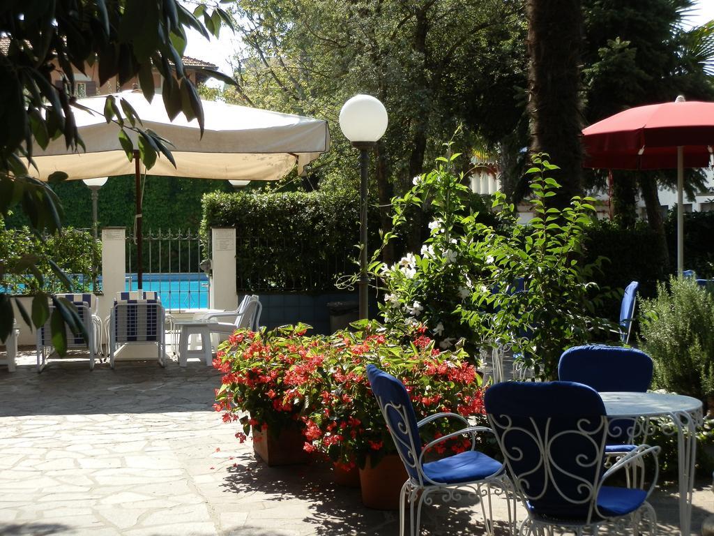Hotel Nautic B&B Bellaria-Igea Marina Exterior photo