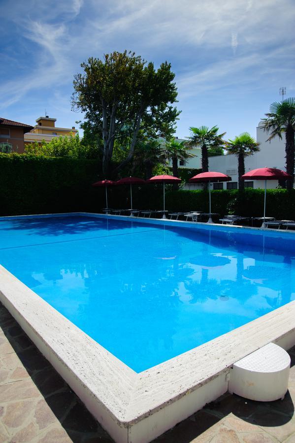 Hotel Nautic B&B Bellaria-Igea Marina Exterior photo