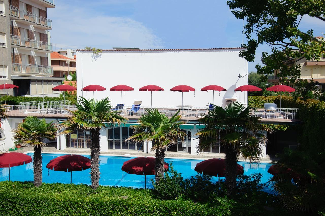 Hotel Nautic B&B Bellaria-Igea Marina Exterior photo