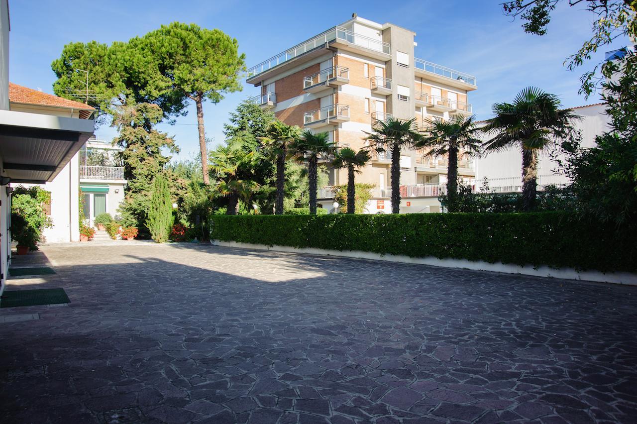 Hotel Nautic B&B Bellaria-Igea Marina Exterior photo