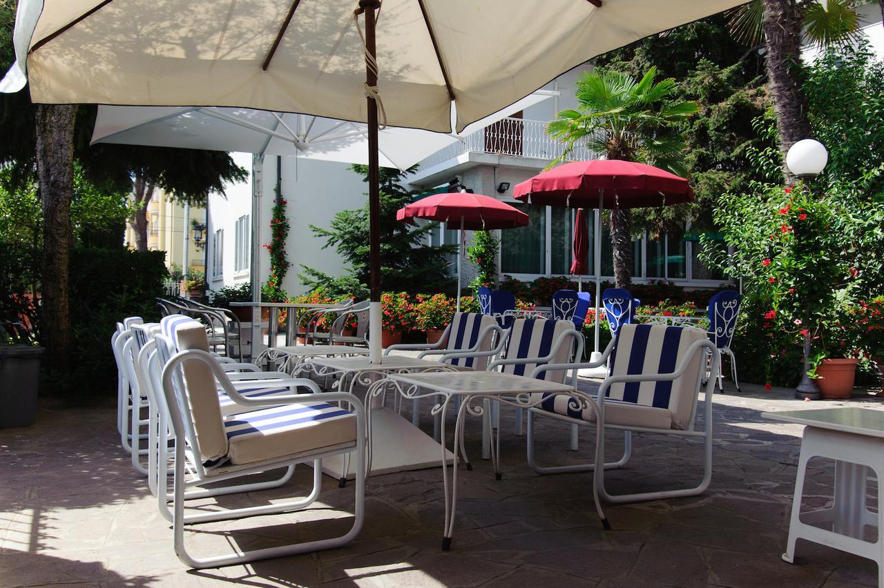 Hotel Nautic B&B Bellaria-Igea Marina Exterior photo